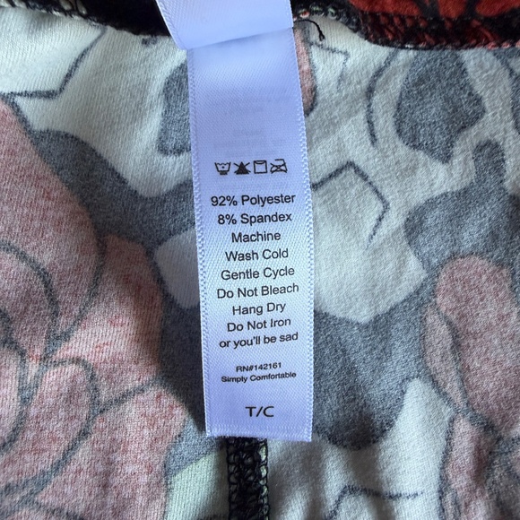 LuLaRoe Ghouls Halloween Skulls Rose Leggings Comfort Stretch Pants Goth | T/C - Picture 12 of 13